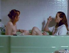 Голая Эми Мэдиган в фильме «Женская извращенность»