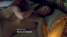 Голая Эми Мэнсон в сериале «Отчаянные романтики» фото #13