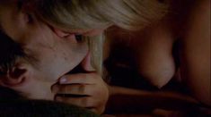 Голая Эми Уолден в фильме «Клетка 2» фото #2