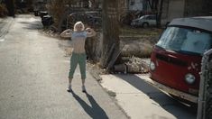 Голая Эмили Бергл в сериале «Бесстыдники» фото #1