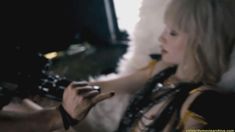 Голая Эмили Браунинг в фильме «Зажги меня» фото #5