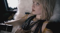 Голая Эмили Браунинг в фильме «Зажги меня» фото #8