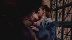 Голая Эмили Кокс в сериале «Последнее королевство» фото #6