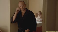 Голая Эмили Куттс в сериале «Перевозчик» фото #2