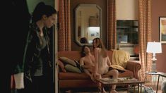 Голая Эмили Тайра в сериале «Плоть и кости» фото #8