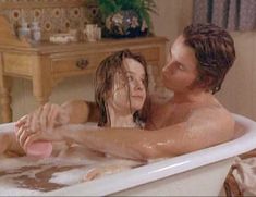 Голая Эмили Уотсон в фильме «Метролэнд» фото #4