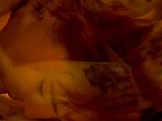 Голая Эмили Хаак в фильме «Я плюю на твой труп, я мочусь на твою могилу» фото #7