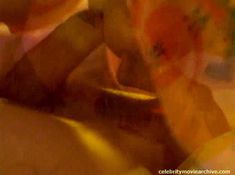 Голая Эмили Хаак в фильме «Я плюю на твой труп, я мочусь на твою могилу» фото #8