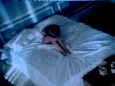 Голая Эмилия Фокс в фильме «Три слепые мыши» фото #7