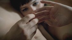 Голая Эмма Гринвелл в сериале «Бесстыдники» фото #25