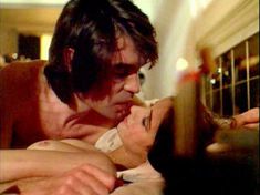 Голая Эмма Джейкобс в фильме «Жеребец» фото #12