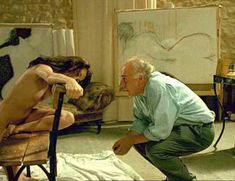 Голая Эммануэль Беар в фильме «Очаровательная проказница» фото #10