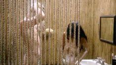 Голая Эмманюэль Арсан в фильме «Лаура» фото #18