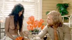 Голая Эмманюэль Арсан в фильме «Лаура» фото #23