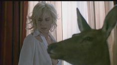 Голая Эмманюэль Сенье в фильме «Задний план» фото #7