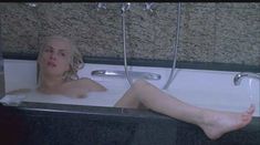 Голая Эмманюэль Сенье в фильме «Задний план» фото #10