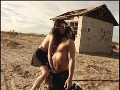 Голая Эндер Пейдж в фильме «Клуб первых жен» фото #22