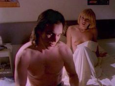 Голая Энджел Борис в фильме «Самоубийственная блондинка» фото #13