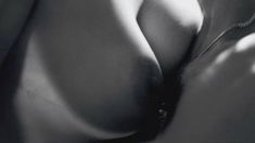 Голая Энджи Сепеда в фильме «Элено» фото #2