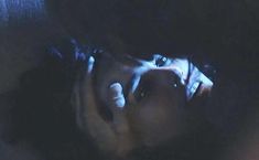 Голая Энди МакДауэлл в фильме «Рубин Каира» фото #5