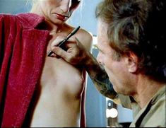 Голая Энн Андерсен в фильме «Тату» фото #3