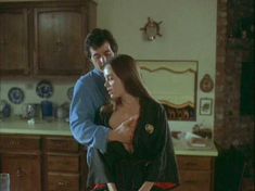 Голая Энн Локхарт в фильме «Развлекательная поездка» фото #1