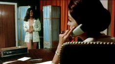 Голая Энн Мишель в фильме «Ведьма-девственница» фото #9