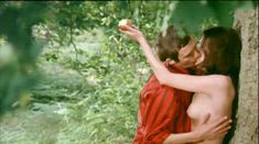 Голая Энн Мишель в фильме «Ведьма-девственница» фото #52