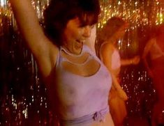 Голая Энни МакОли в фильме «Сумасброды 2. Не в своем уме» фото #3