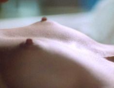 Голая Эрика Андерсон в фильме «Зандали» фото #17