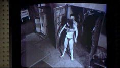 Голая Эрика Лирсен в фильме «Ведьма из Блэр 2. Книга теней» фото #13