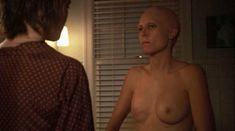 Голая Эрин Дэниелс в сериале «Секс в другом городе» фото #17