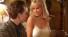 Голая грудь Эринн Бартлетт в фильме 100 Women фото #1