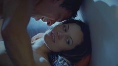 Голая Эрмила Гуэдес в фильме «Нападение на центральный банк» фото #3