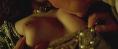 Голая Эстер Нубиола в фильме «Византийская принцесса» фото #2