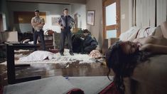 Голая Эш Халливуд в фильме «Маленькая мёртвая шапочка» фото #6