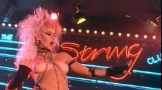 Голая Эшли Ст. Джон в фильме «Увольнительная» фото #4