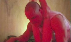 Голая Эшли Шэпперт в фильме «Живая еда» фото #10