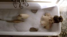 Голая Эшлинн Йенни в сериале «Подчинение» фото #30