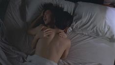 Голая Юки Кудо в фильме «Таинственный поезд» фото #3