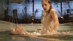 Голая Ютта-Мерле Бёрнсен в фильме «Ночная красавица» фото #9