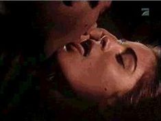 Голая Янси Батлер в фильме «Убийство по заказу» фото #4