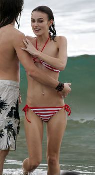 Худая Кира Найтли в купальнике на отдыхе в Гавайях фото #3