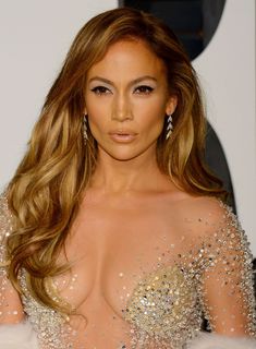 Открытое декольте Дженнифер Лопес на вечеринке номинантов на премию «Оскар» фото #2