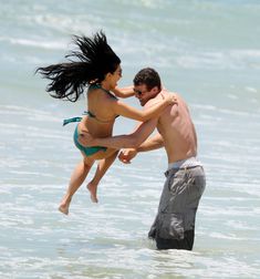 Красотка Ким Кардашьян отдыхает на пляже Пуэрто-Вальярта фото #24