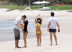 Красотка Ким Кардашьян отдыхает на пляже Пуэрто-Вальярта фото #29