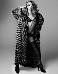 Сексуальная Роузи Хантингтон-Уайтли разделась для журнала  DT фото #8