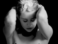 Развратная Майли Сайрус в клипе Tongue Tied фото #8