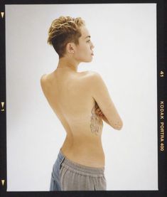 Майли Сайрус в фотосессии для альбома Bangerz фото #4