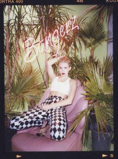 Майли Сайрус в фотосессии для альбома Bangerz фото #37